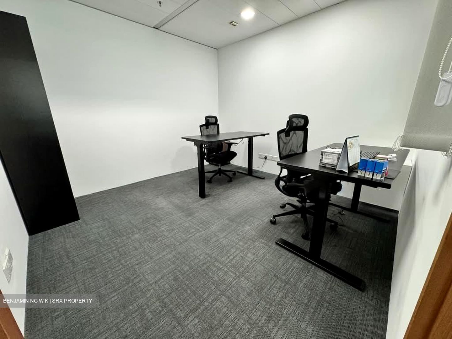 Gateway East (D7), Office #552505461